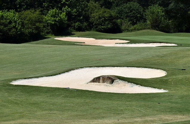 "Hunker Down" vs. "Bunker Down"